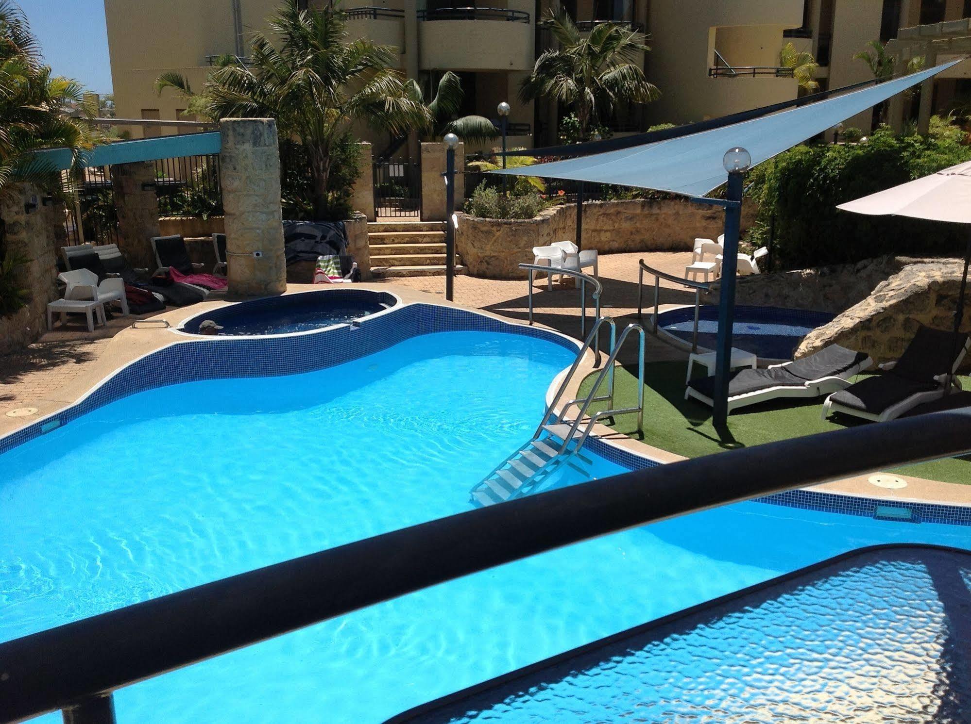Silver Sands Resort Mandurah Exterior foto