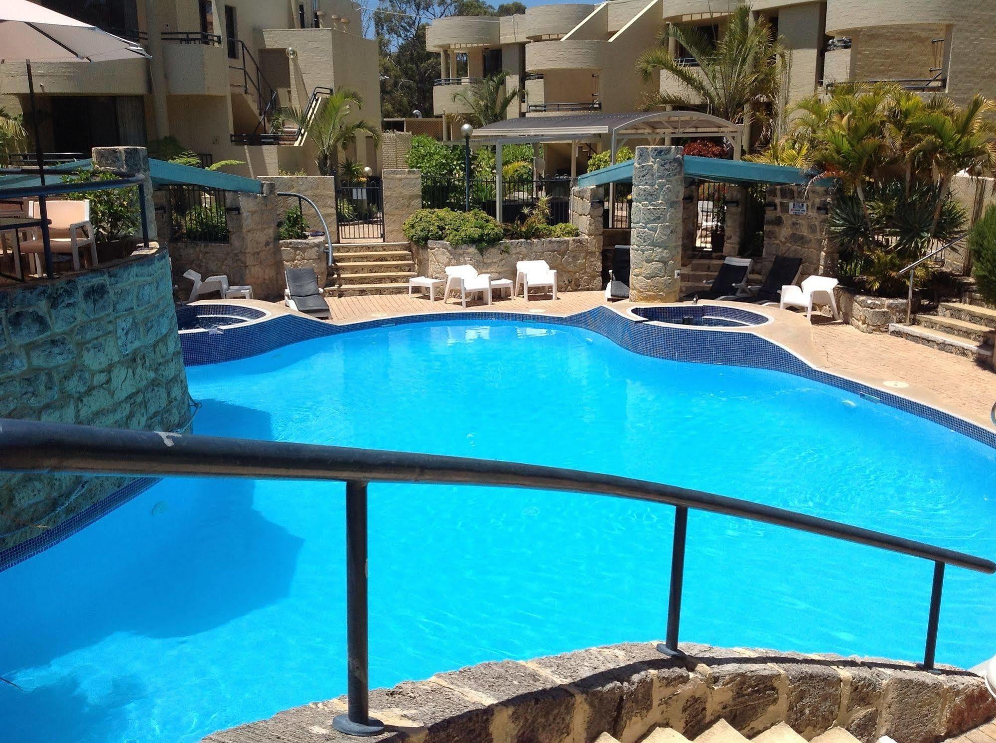 Silver Sands Resort Mandurah Exterior foto